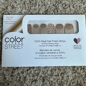 Feathered friends color Street nail strips